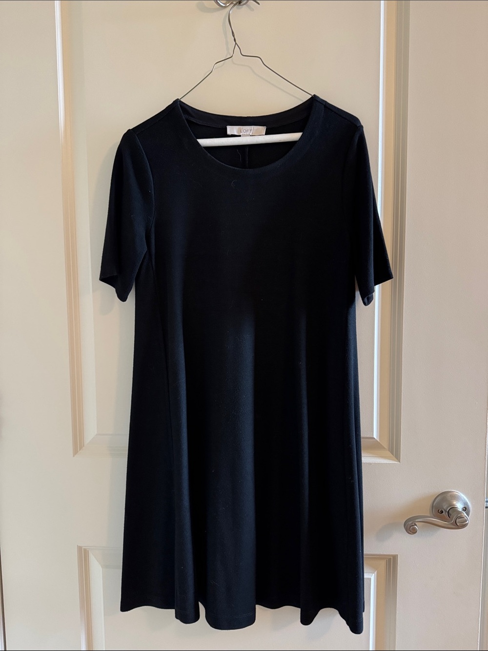 LOFT Black Short-Sleeve Mini Swing Dress. Small